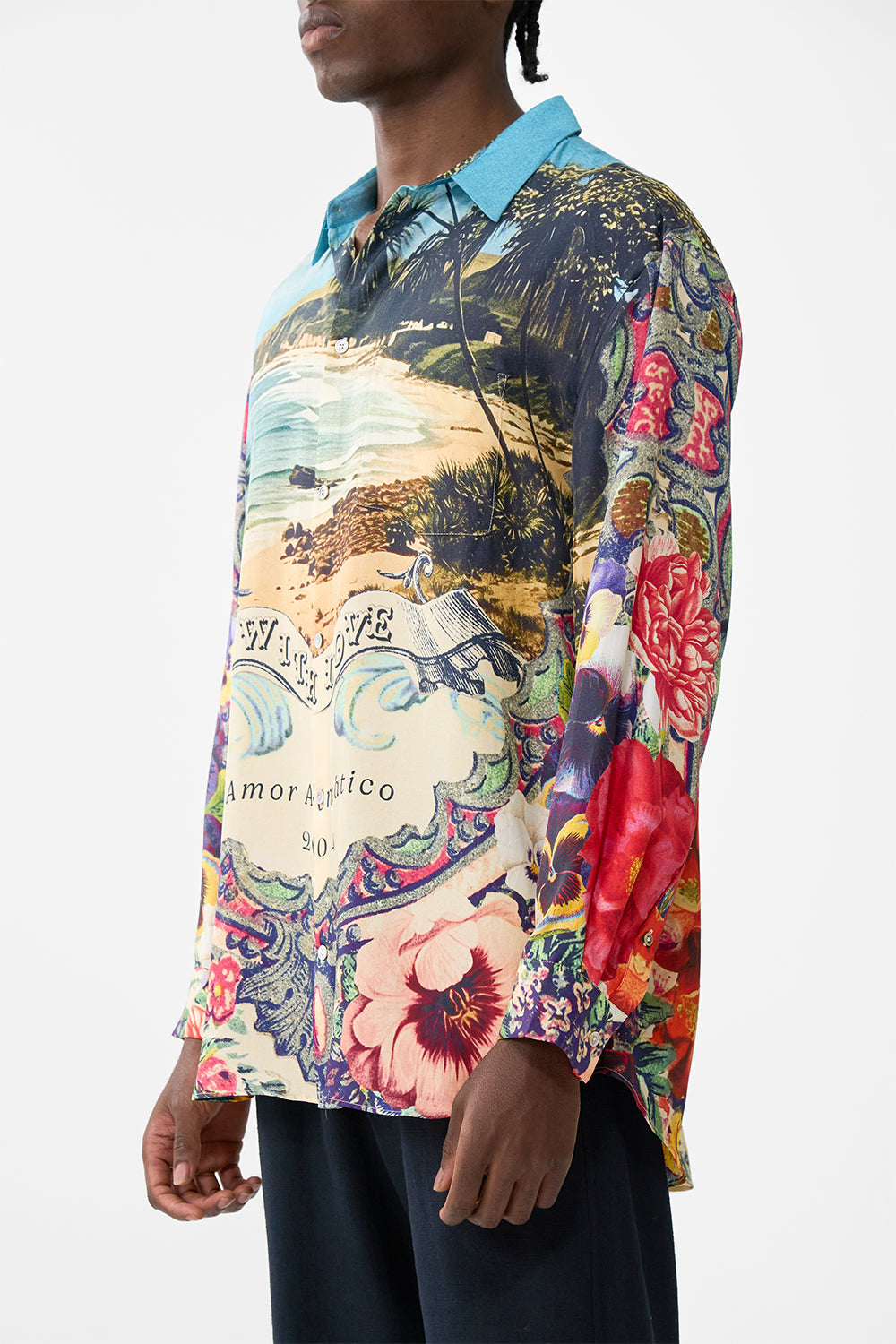 The CAMILLA BUTTON FRONT T-SHAPE KAFTAN DOMINICAN DECADENCE in our  print.