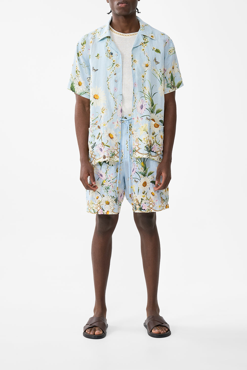 The CAMILLA MID LENGTH BOARDSHORT WITH ELASTIC WAIST TALES OF TOPKAPI PALACE in our  print.