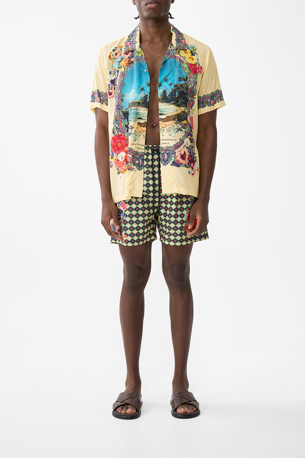 The CAMILLA SHAPED WAISTBAND DRESS WITH GATHERED SLEEVES THE QUEENS QUARTERS in our  print.
