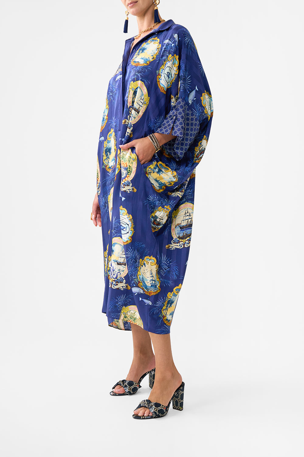 The CAMILLA STRAIGHT LEG PANT BATHING BOMBSHELL in our  print.