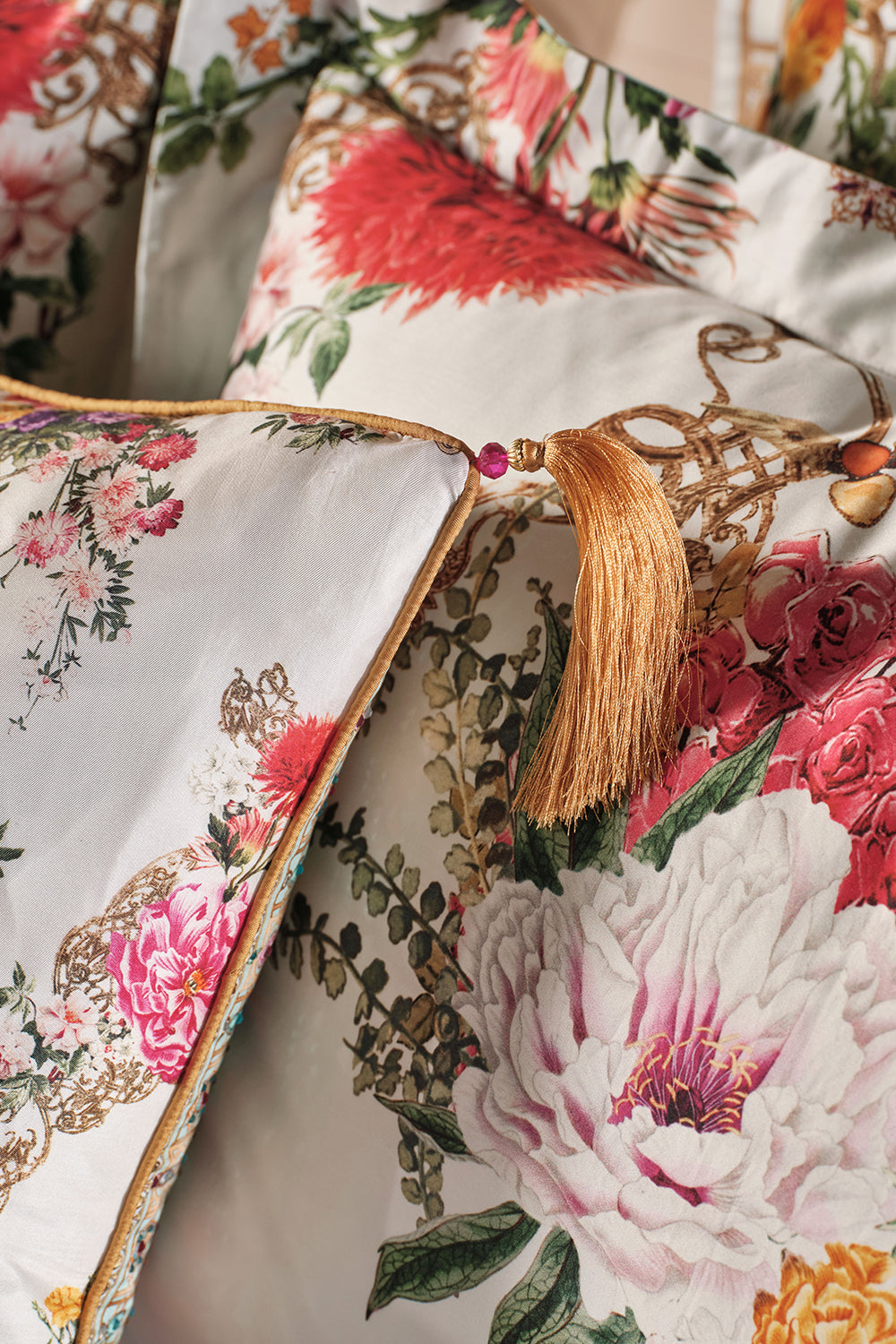 CAMILLA European pillowcase in The jewellery museum print.