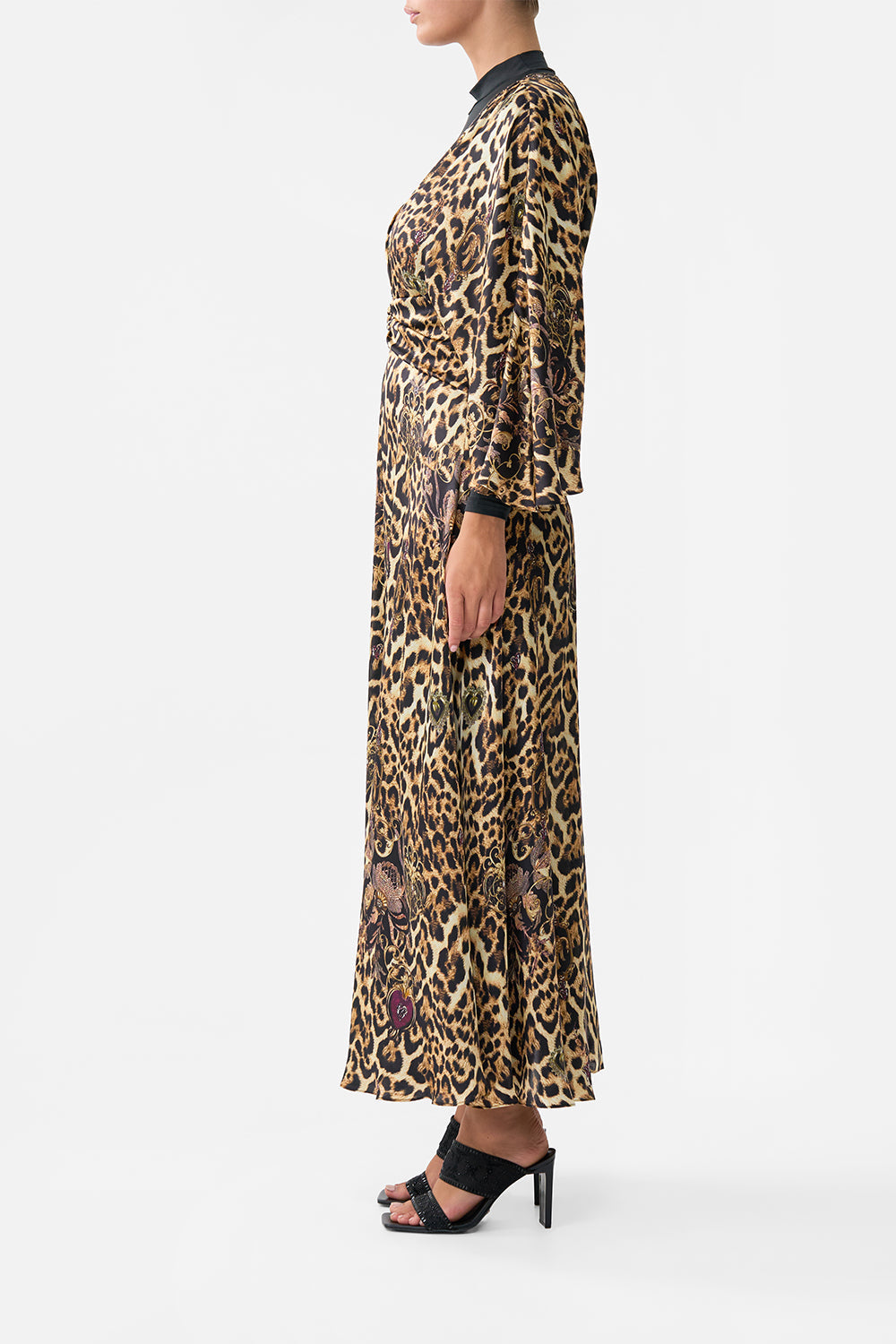The CAMILLA DROP SHOULDER STRAP KAFTAN TILES DARLS in our  print.