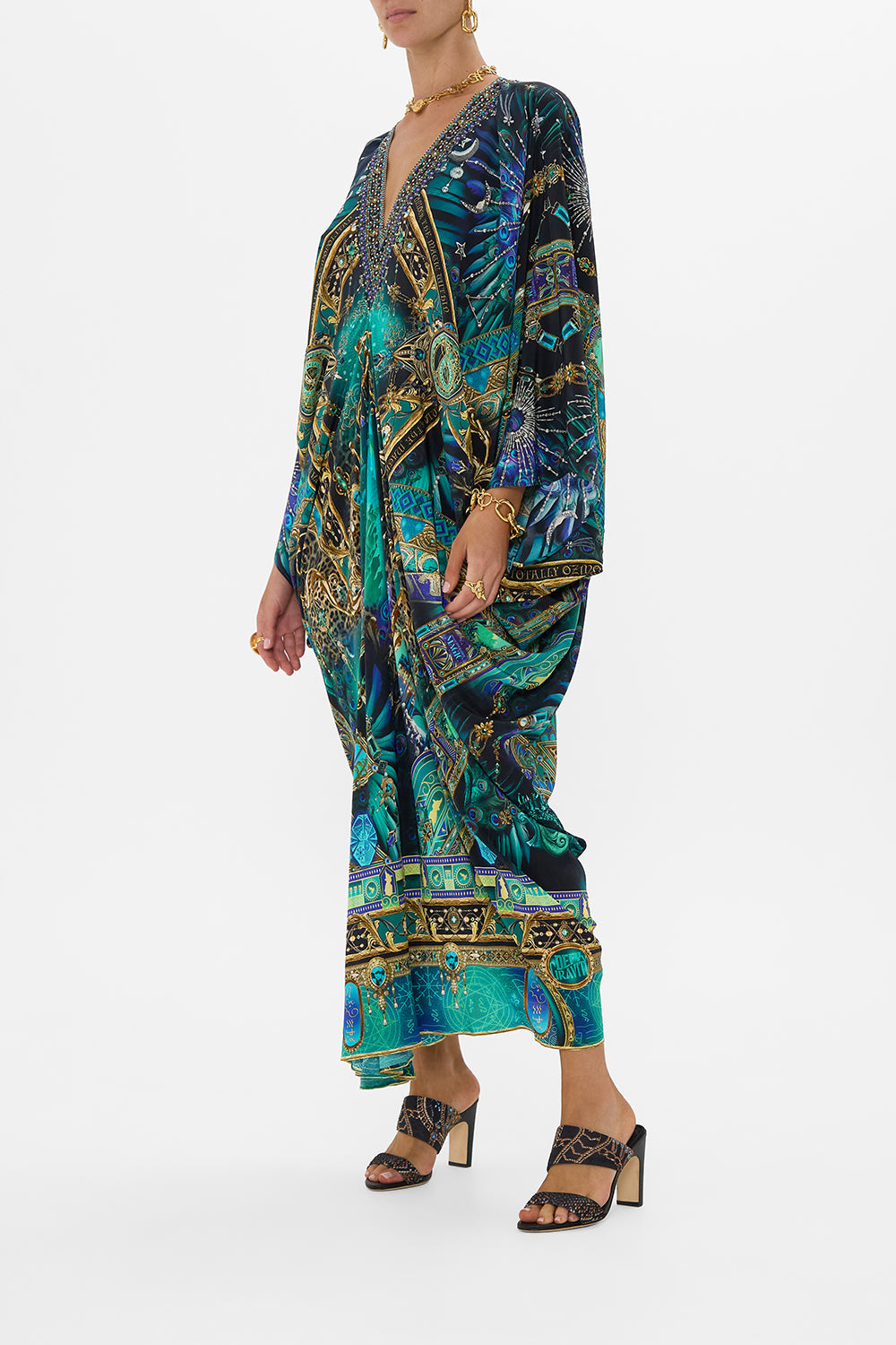 T SHAPE LONG KAFTAN DEFY GRAVITY