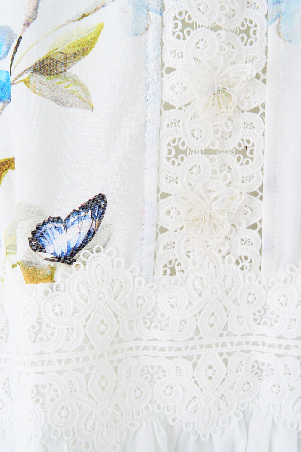 The CAMILLA SHORT SLEEVE SILK SHIRT WITH KNIT SLEEVE MY LUCKY STARS in our  print.
