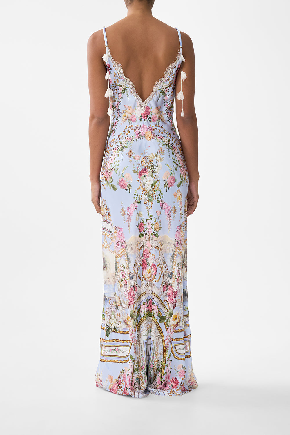 The CAMILLA SKIRT WITH SHAPED SEAM TALES OF TOPKAPI PALACE in our  print.