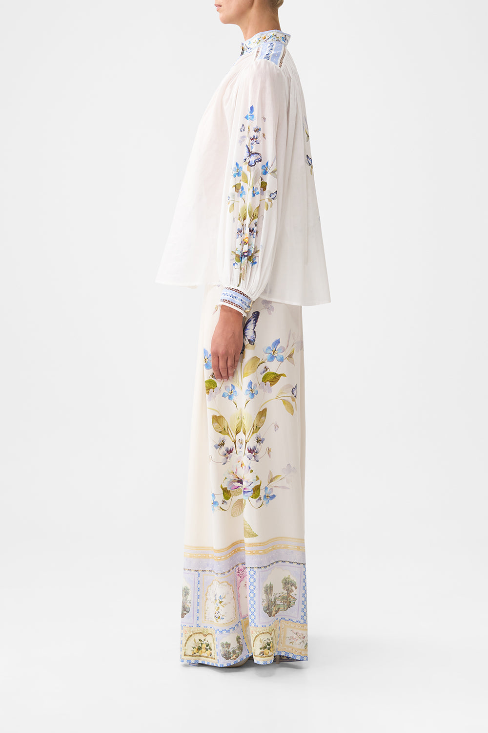 The CAMILLA SHORT SLEEVE CABANA SHIRT WITH LOVE FROM TÜRKIYE in our  print.