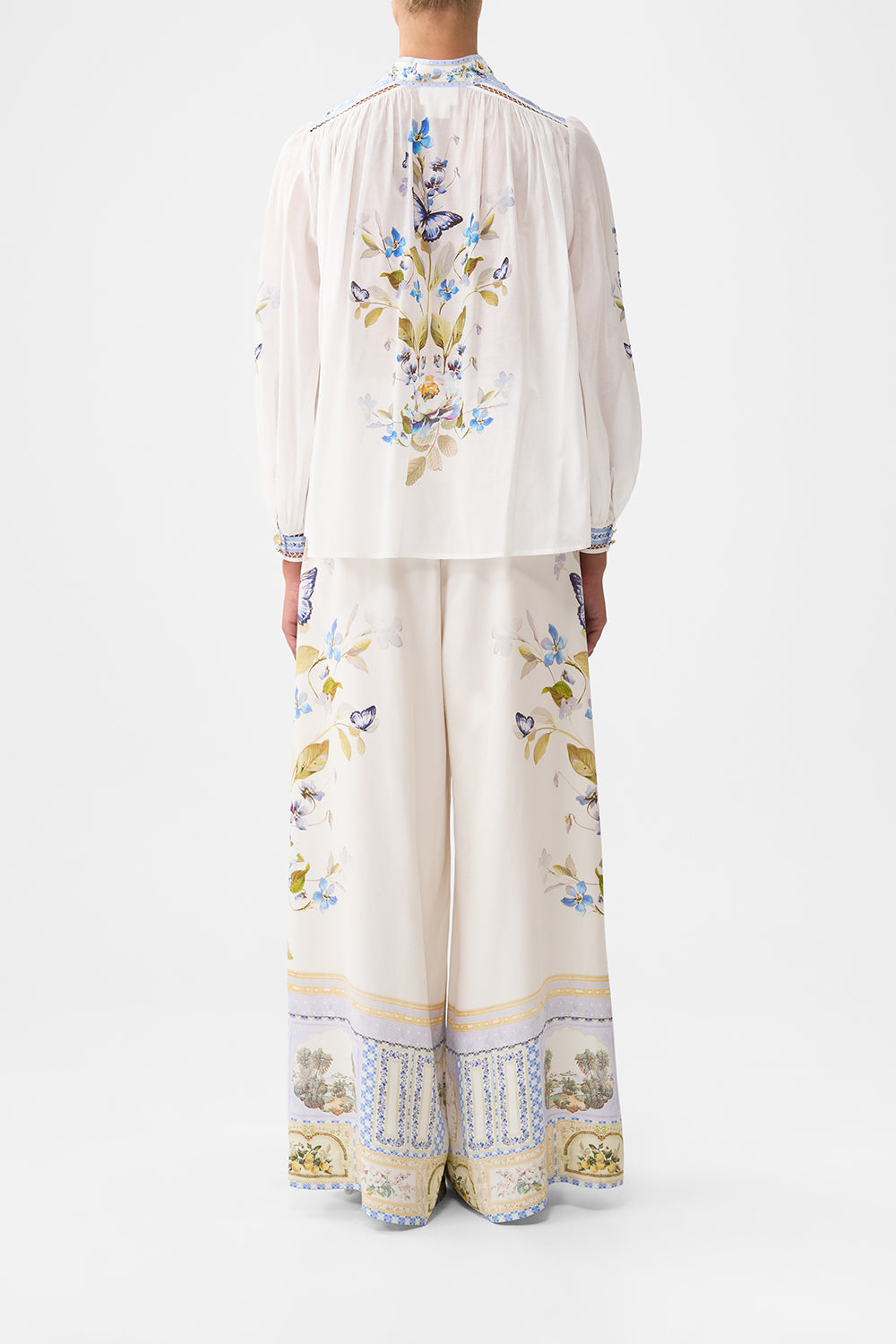 The CAMILLA SHORT SLEEVE CABANA SHIRT WITH LOVE FROM TÜRKIYE in our  print.