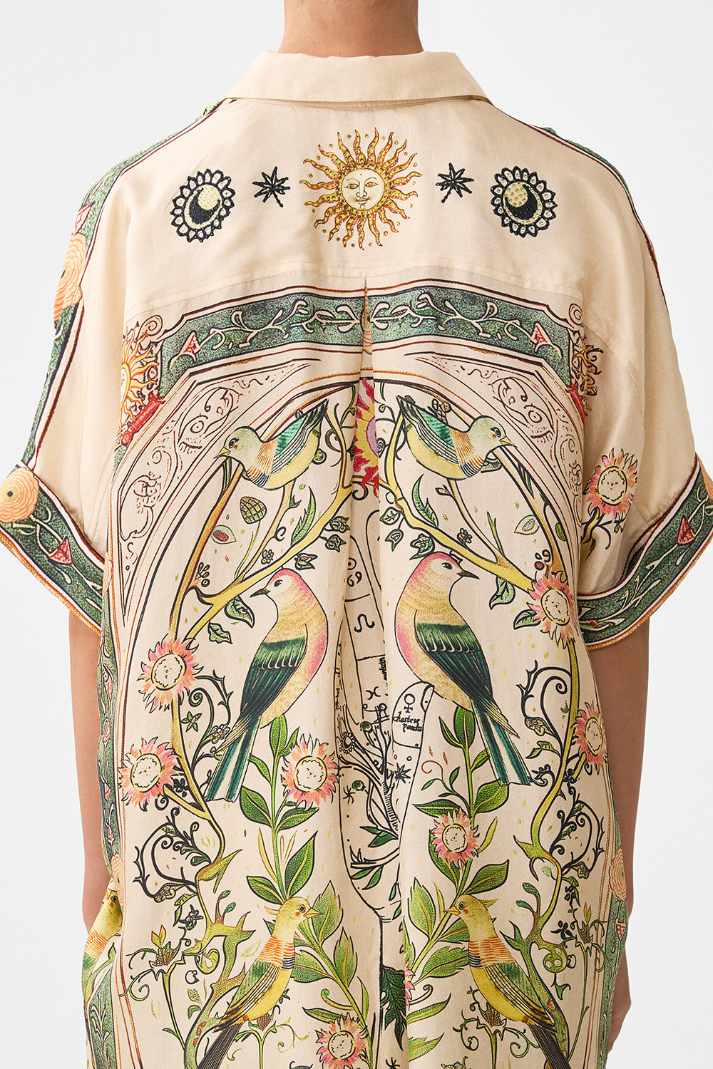 The CAMILLA LONG SLEEVE OVERSIZED SHIRT MAGIC CARPET RIDE in our  print.