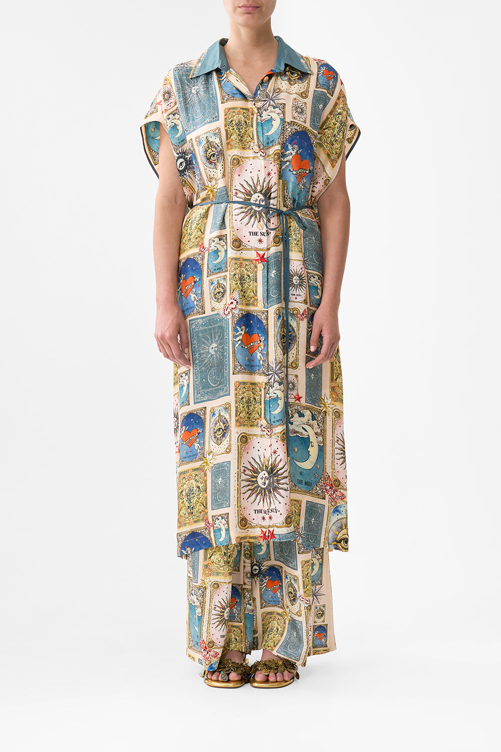 The CAMILLA V NECK BATWING KAFTAN OTTOMAN DYNASTY in our  print.