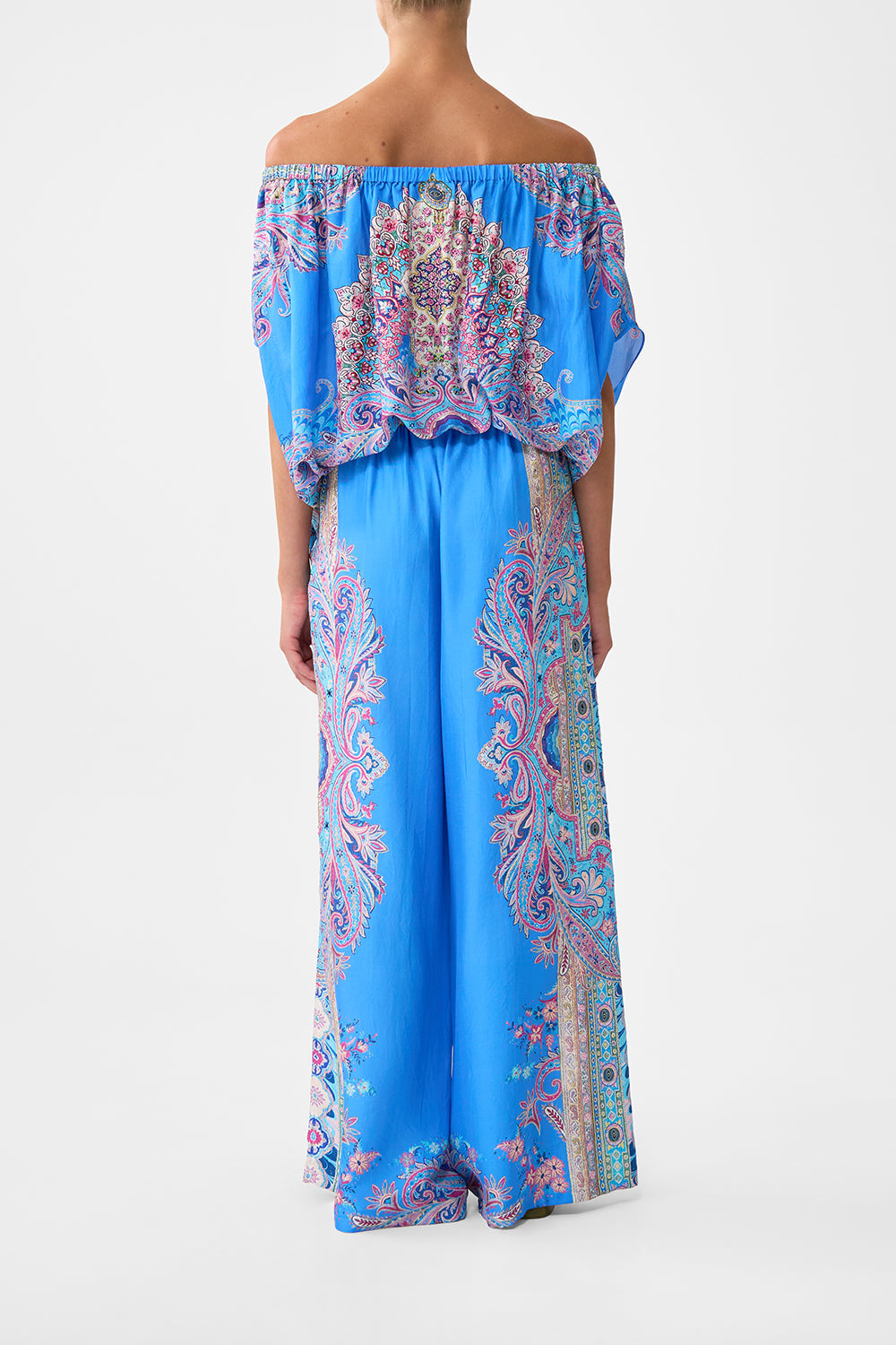 The CAMILLA CROPPED RELAXED SHIRT A CERAMIC GARDEN in our A CERAMIC GARDEN print.