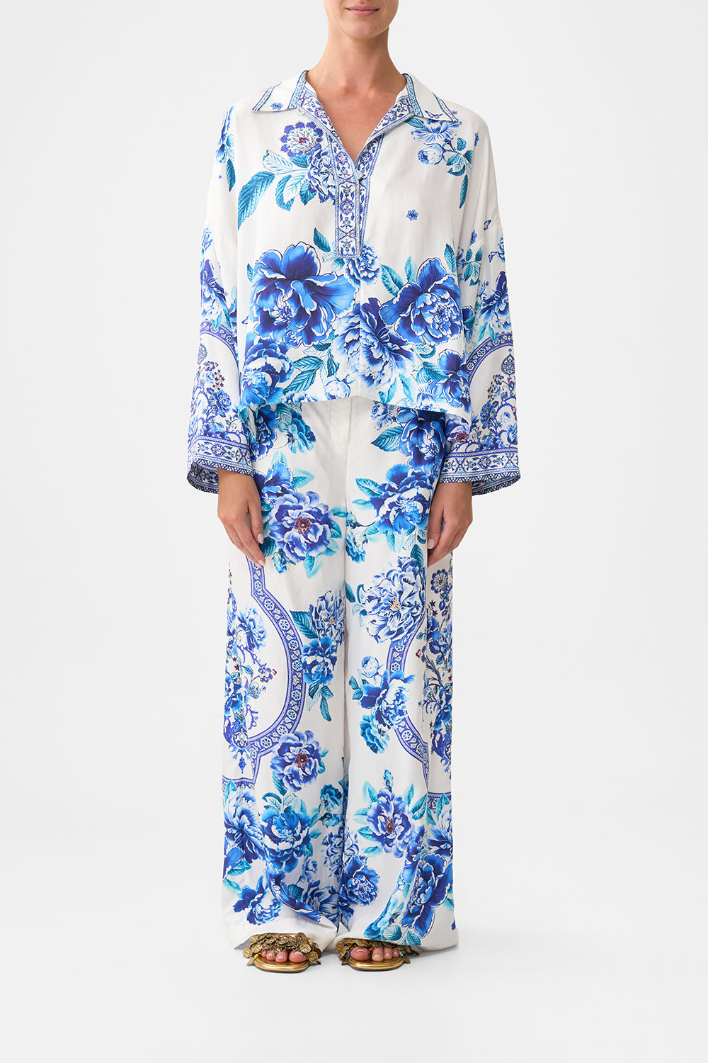The CAMILLA HIGH COLLAR KAFTAN WITH TIE TOPKAPI POP in our  print.