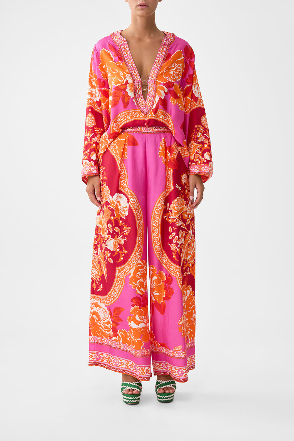The CAMILLA SHORT SLEEVE CAMP COLLARED SHIRT TALES OF TOPKAPI PALACE in our  print.