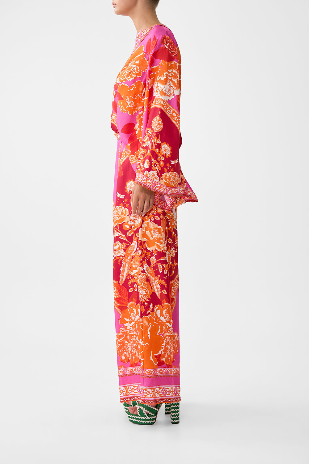 The CAMILLA SHORT SLEEVE CAMP COLLARED SHIRT TALES OF TOPKAPI PALACE in our  print.