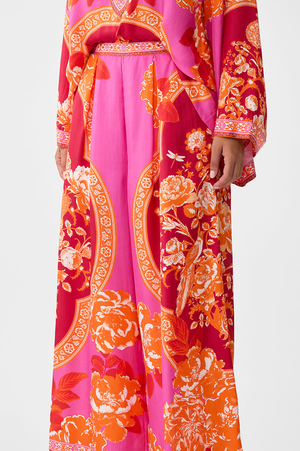The CAMILLA SHORT SLEEVE CAMP COLLARED SHIRT TALES OF TOPKAPI PALACE in our  print.