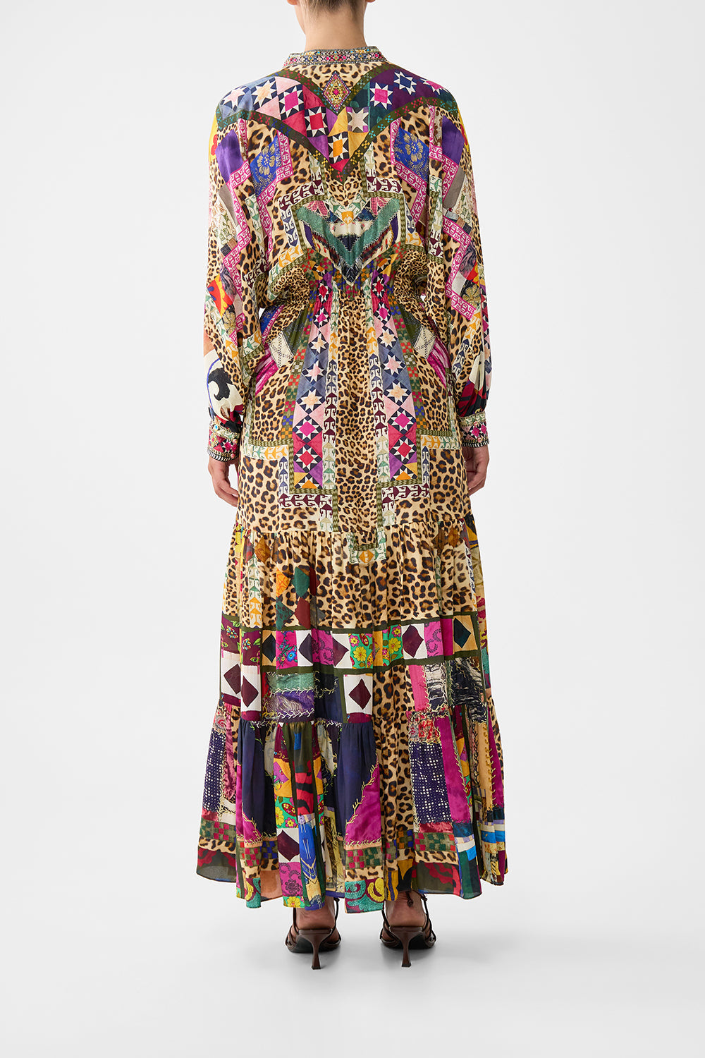The CAMILLA ROUND NECK KAFTAN ILLUSTRATION NATION in our  print.