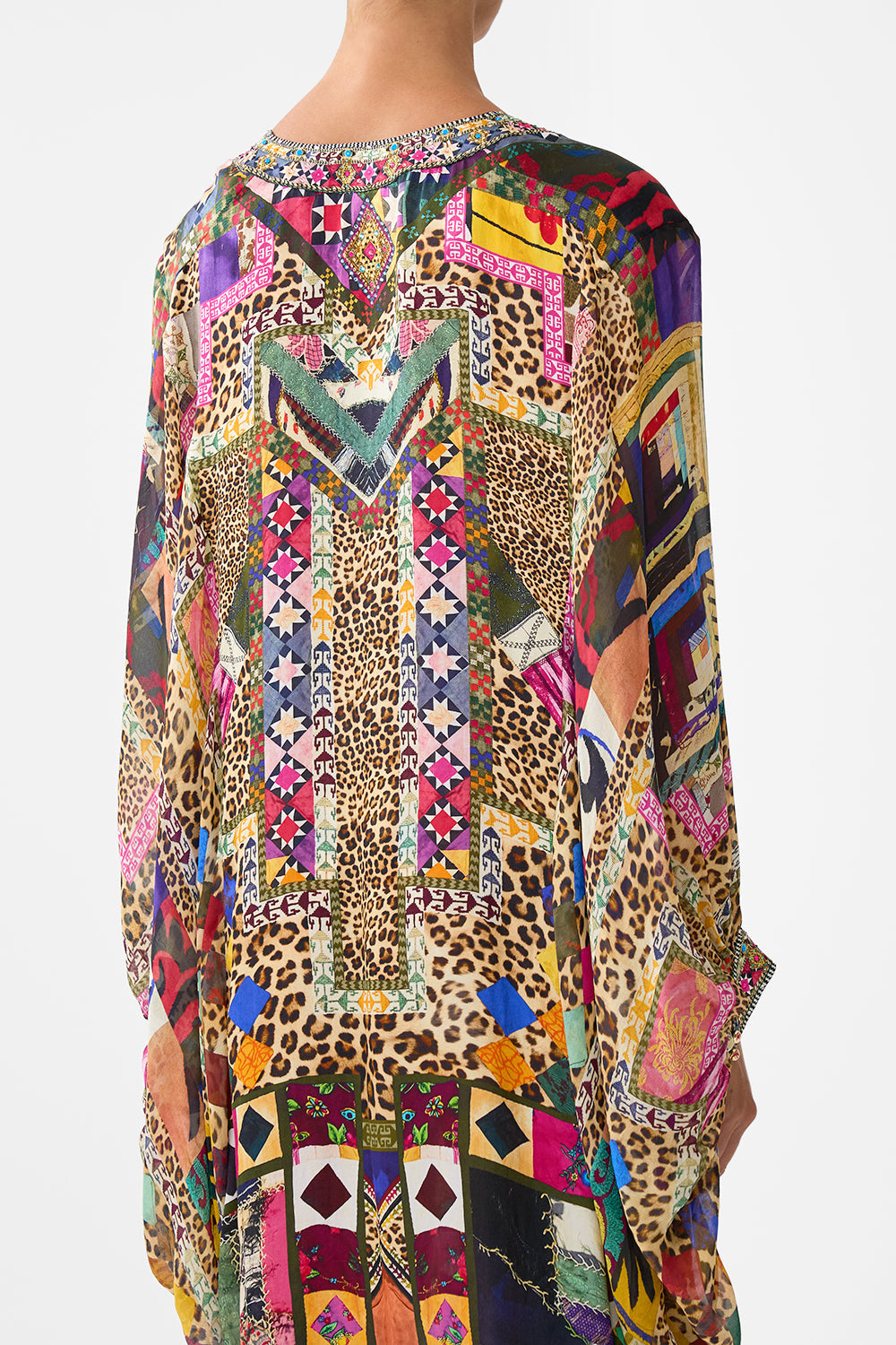 The CAMILLA OVERSIZED POCKET TUNIC HIGH CLASS HOOKAH in our  print.