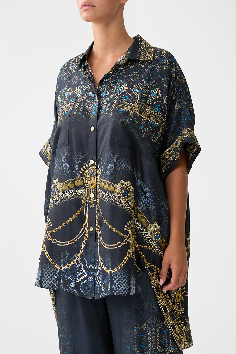 The CAMILLA KIMONO SLEEVE DRESS WITH SHIRRING DETAIL THE CONCUBINES CORRIDOR in our  print.