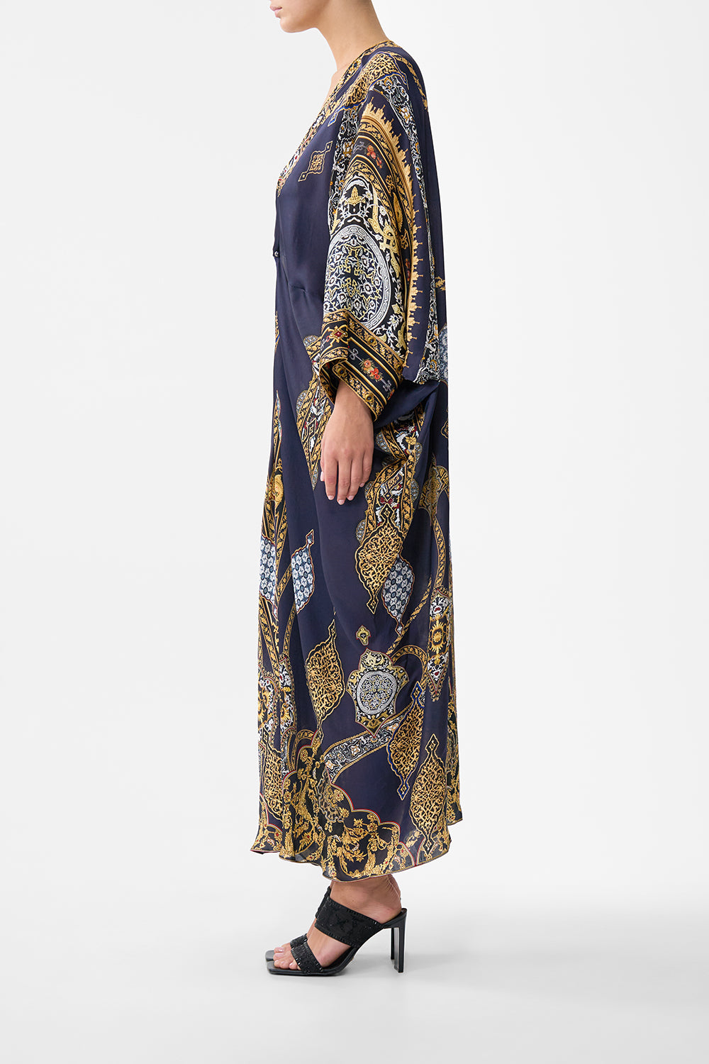 PIERCED V NECK KAFTAN THE IMPERIAL GATE