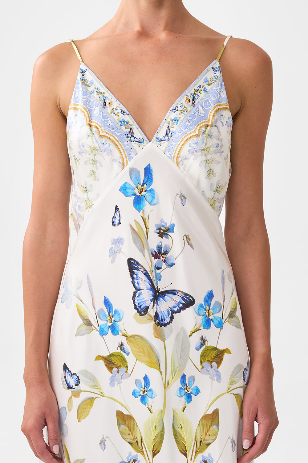 The CAMILLA KIMONO LAYER WITH COLLAR TOPKAPI POP in our  print.