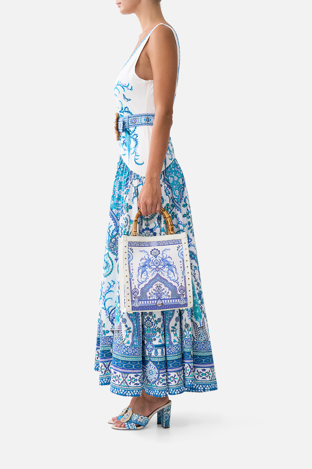 The CAMILLA SKIRT WITH SHAPED SEAM SULTANAHMET SUMMER in our  print.