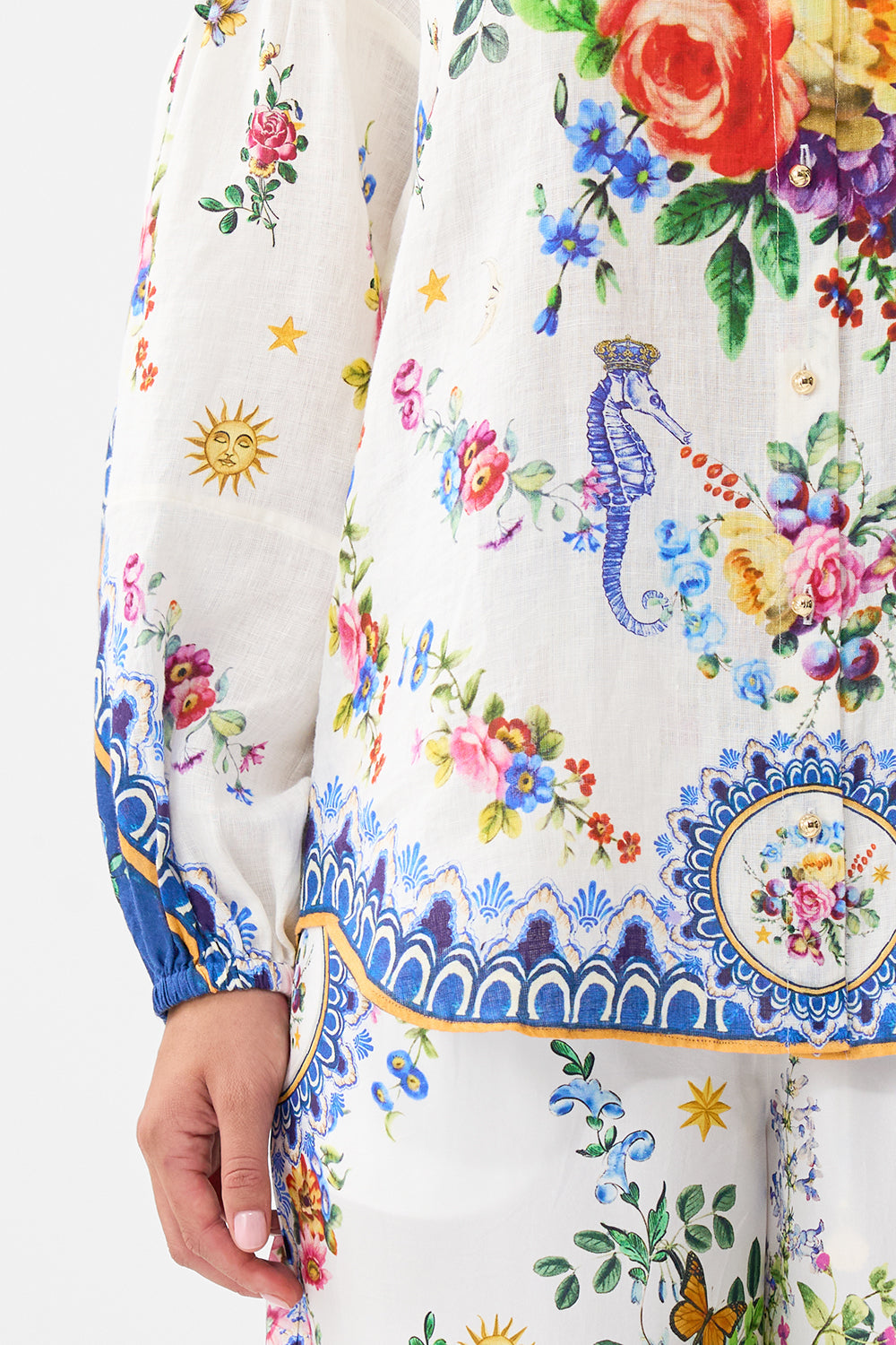 The CAMILLA RELAXED FIT JACQUARD KNIT CREW NECK TEE RINSE & ROAR in our  print.