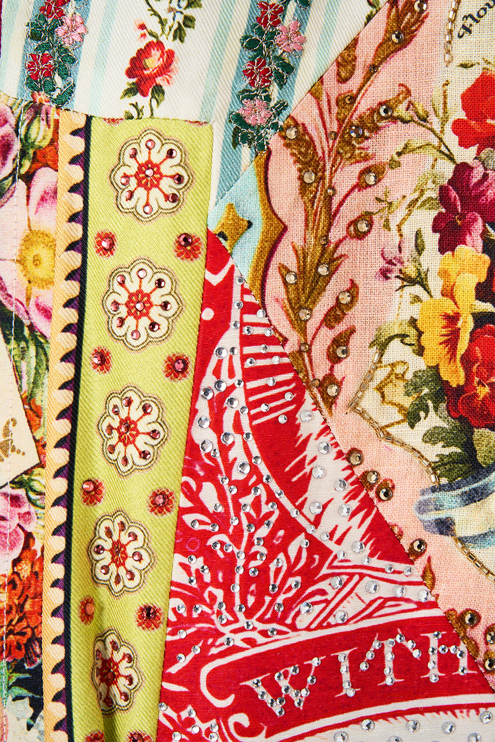 The CAMILLA KIDS CLASSIC SHORT SLEEVE SHIRT TALES OF TOPKAPI PALACE in our TALES OF TOPKAPI PALACE print.