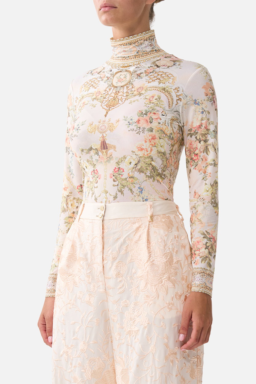 The CAMILLA KIMONO SLEEVE DRESS WITH SHIRRING DETAIL OTTOMAN OPULENCE in our  print.