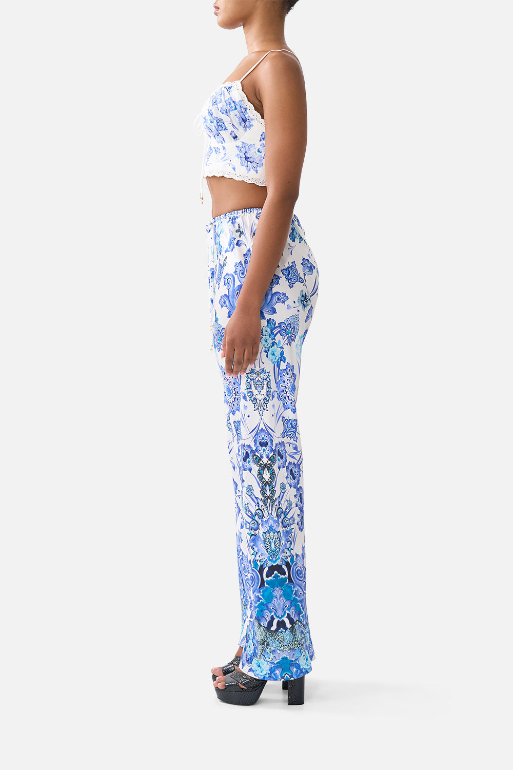 The CAMILLA SHORT SLEEVE CAMP COLLARED SHIRT MY HOMESPUN HEART in our  print.