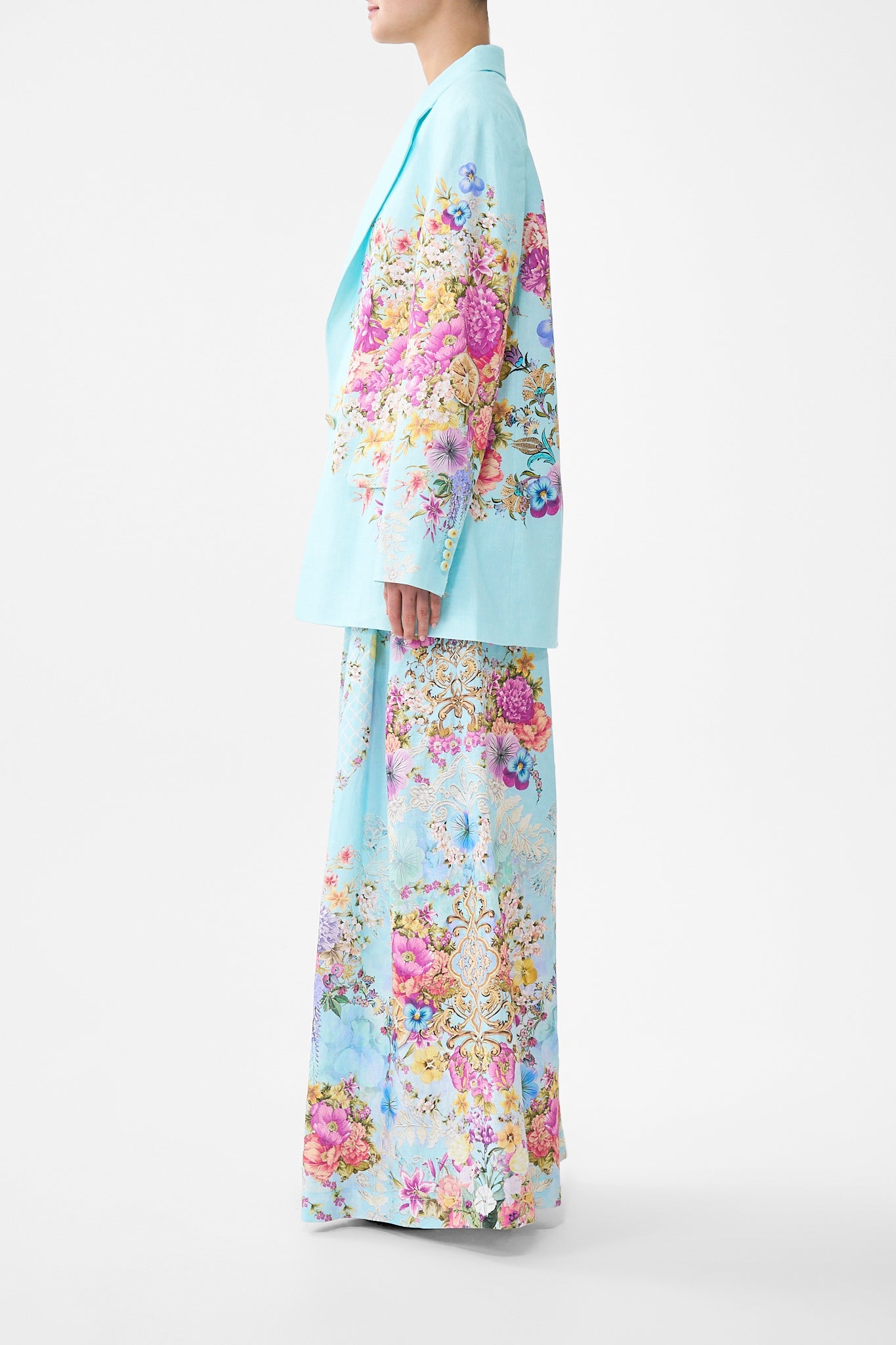 The CAMILLA MINI SKIRT HEIRLOOM EMPIRE in our  print.