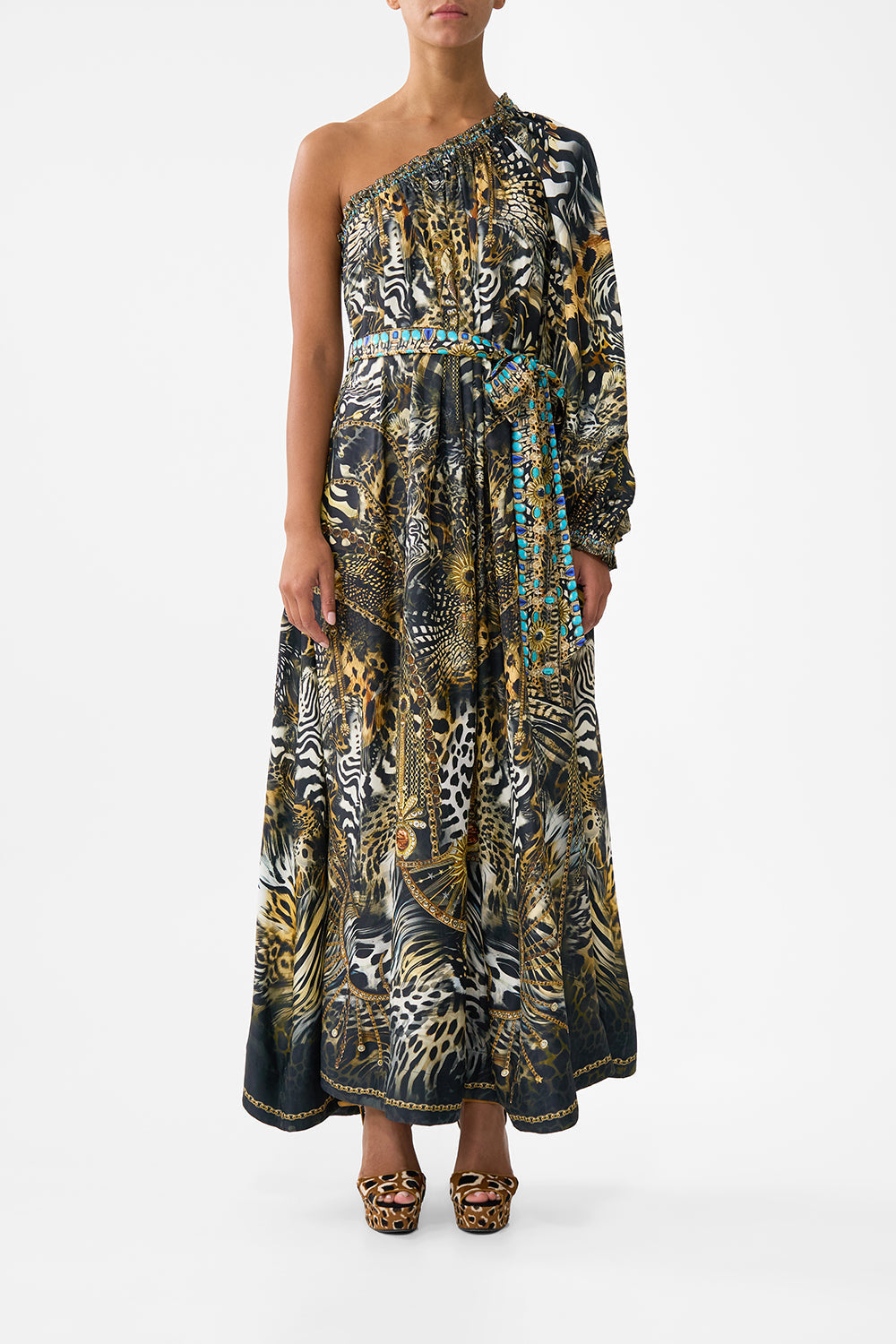The CAMILLA LONG KAFTAN WITH WAIST DETAIL TWILIGHT IN ISTANBUL in our  print.