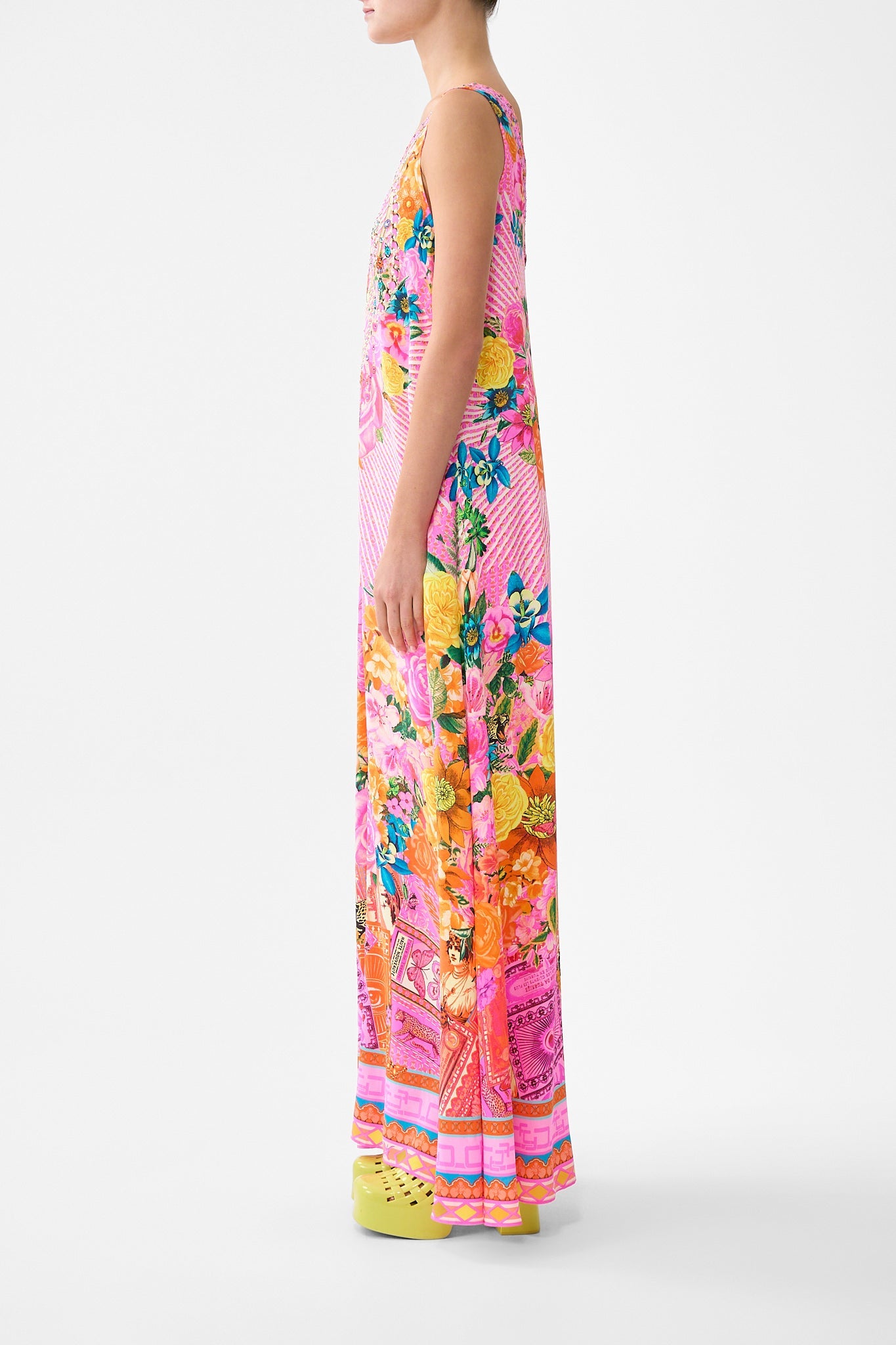 The CAMILLA CONTRAST BAND OVERSIZED HOODIE WITH POCKETS OTTOMAN OPULENCE in our  print.