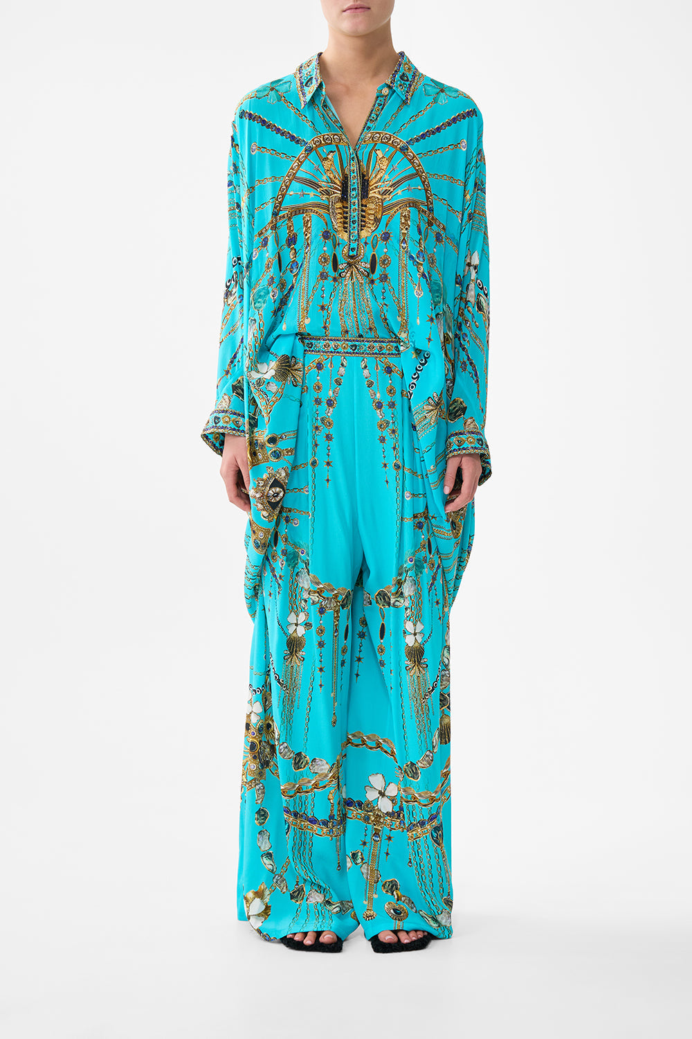 The CAMILLA ELASTIC SLEEVE TIE FRONT BLOUSE ADORNED IN ARANJUEZ in our  print.