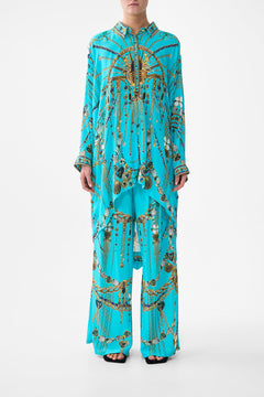 BUTTON UP TOP WITH DRAPED BACK TOTEMS AND TREASURES