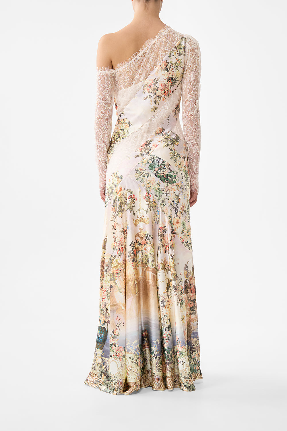 The CAMILLA HIGH WAISTED TIERED SKIRT BALEARIC BEBÉ in our  print.