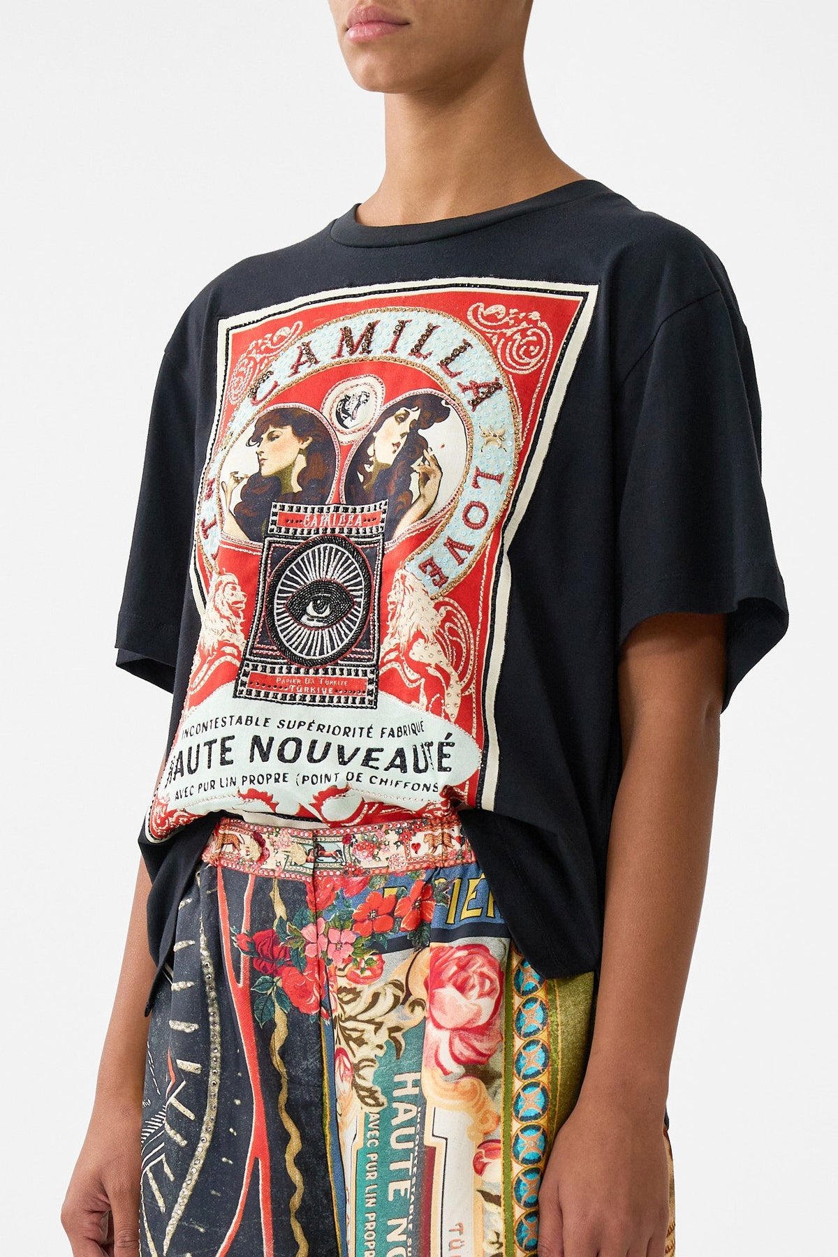 The CAMILLA classic tee from our print high class hookah