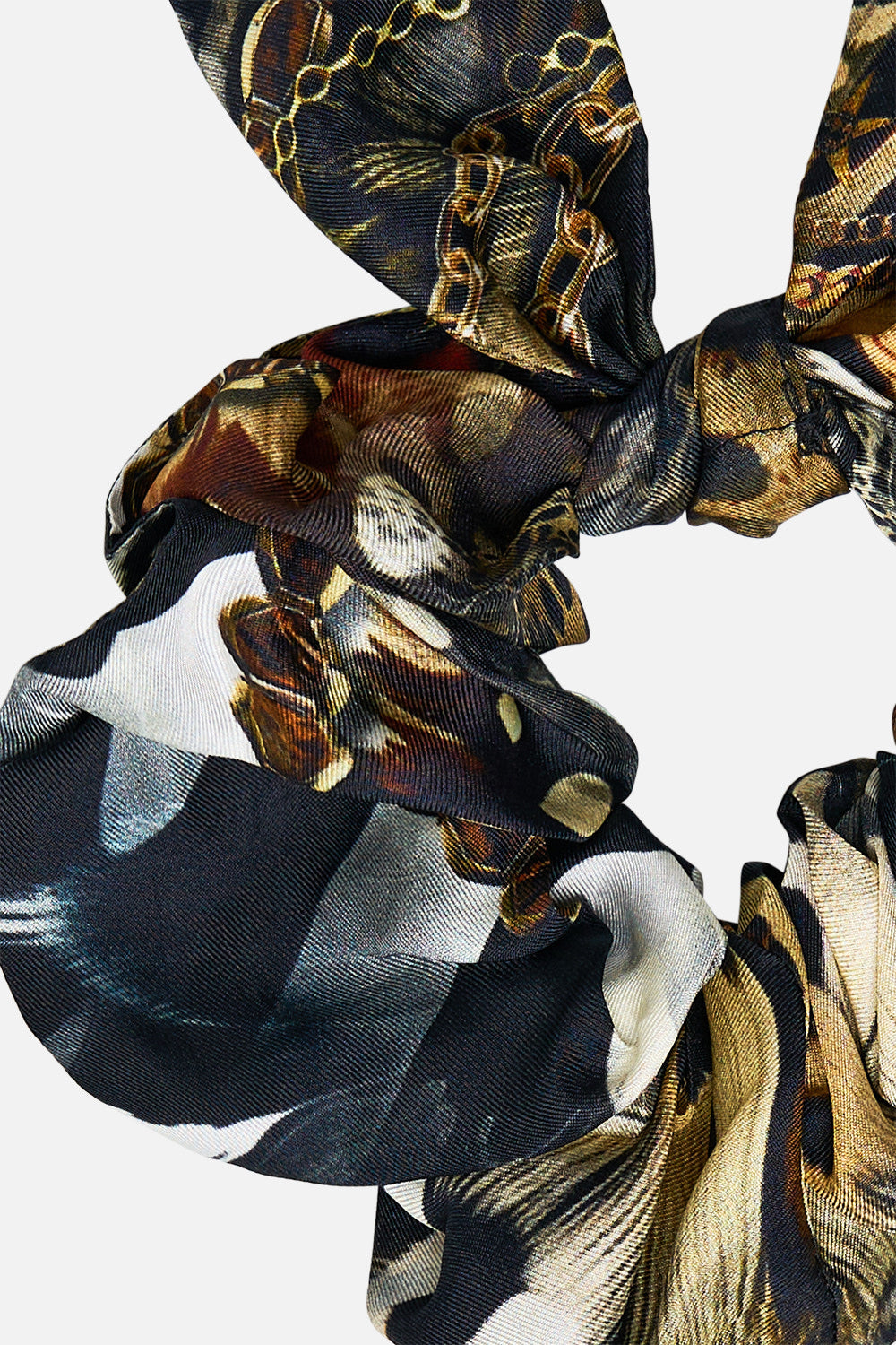 The CAMILLA SHORT SHIRRED SKIRT OTTOMAN OPULENCE in our  print.