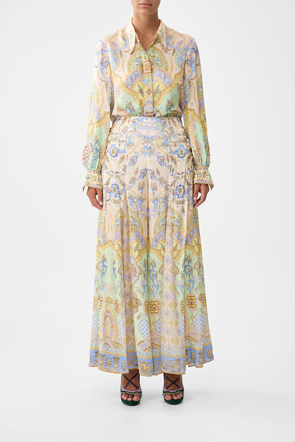 The CAMILLA TWISTED ONE SHOULDER DRESS LADY LIONHEART in our  print.