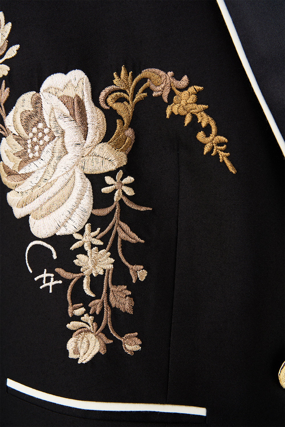 The CAMILLA QUEEN OF CHARMS WRAP PEARL NECKLACE GOLD in our GOLD print.
