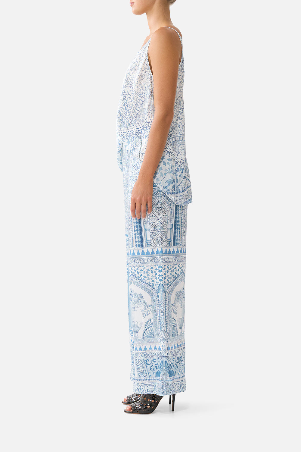 The CAMILLA FRILL V NECK KNIT TOP FLAMENCO FOLKLORE in our  print.