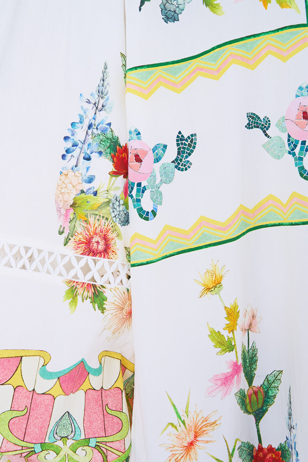 The CAMILLA OFF SHOULDER SHORT DRESS OLÉ OLÉ in our  print.