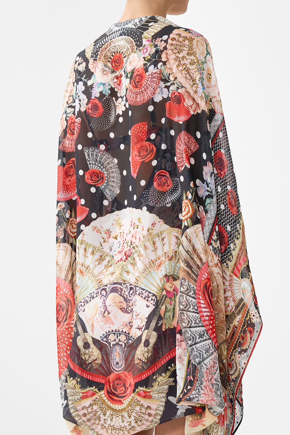 The CAMILLA ROUND NECK KAFTAN SACRAMENTE in our  print.