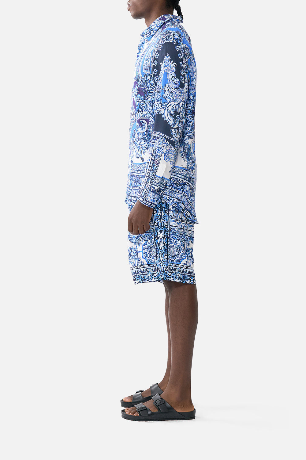 The CAMILLA LONG SLEEVE TIERED SHORT DRESS MAGIC OF THE MERCADO in our  print.