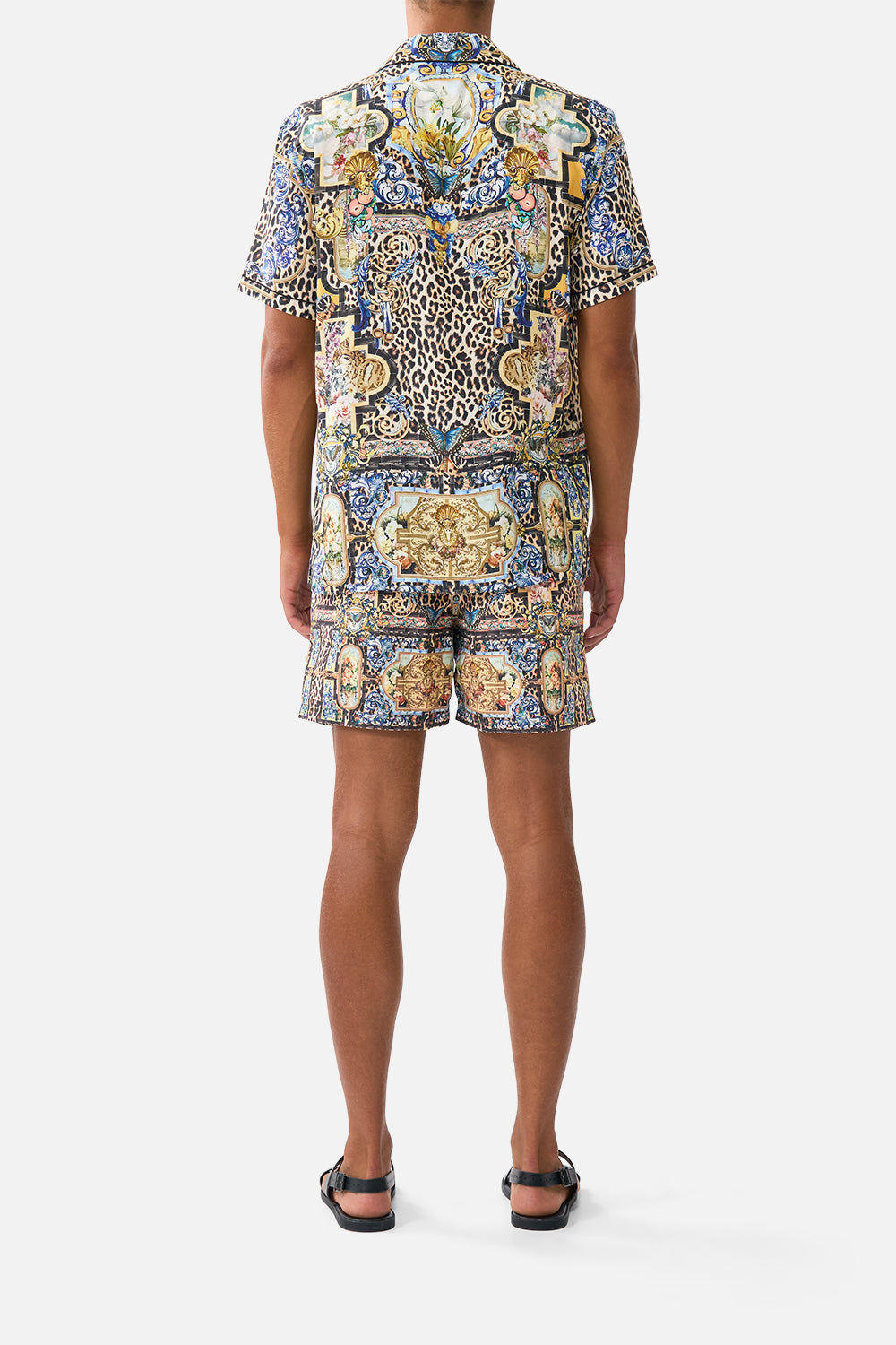 The CAMILLA SHIRT DRESS WITH BLOUSON SLEEVE THE HUM OF THE ALHAMBRA in our  print.