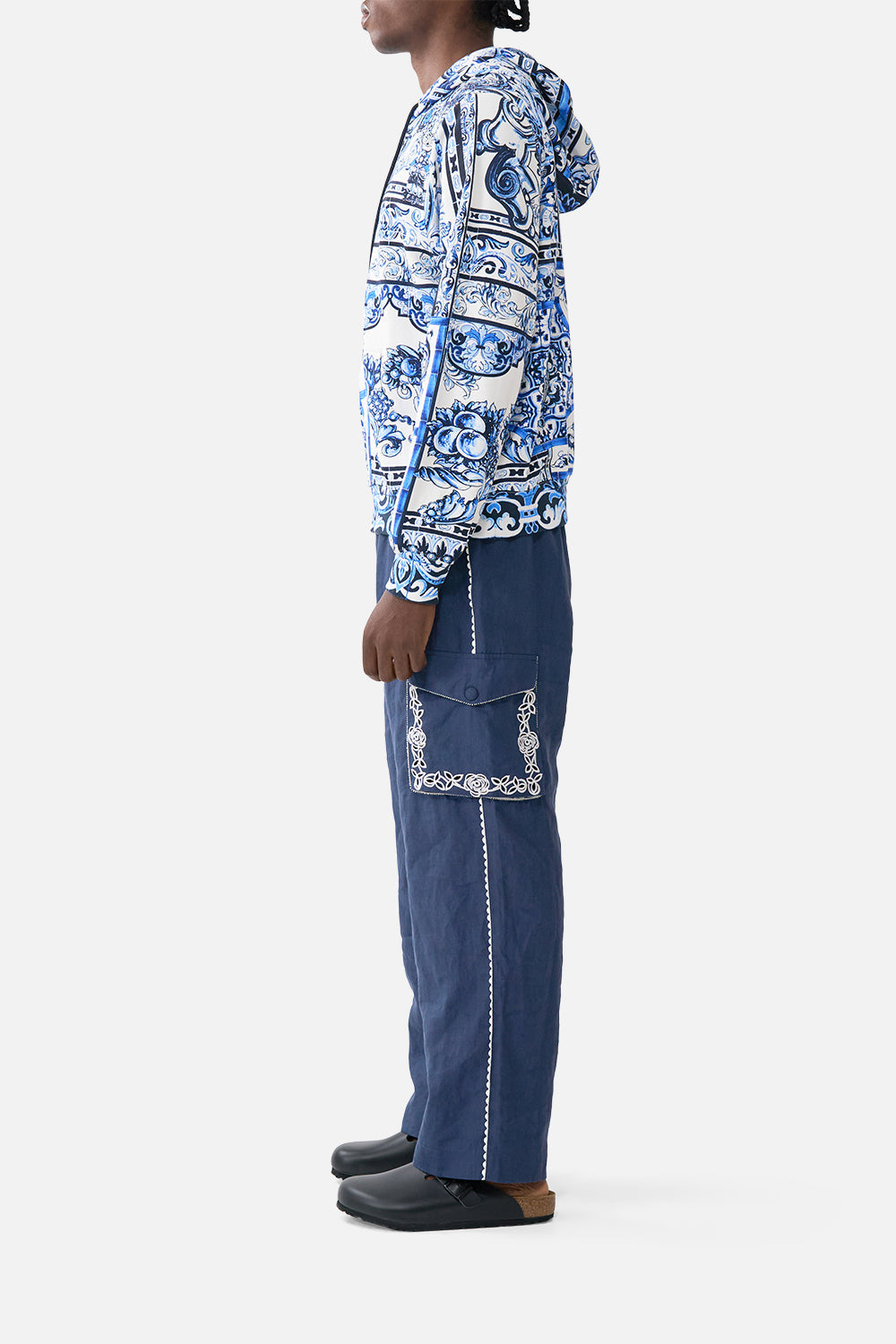 The CAMILLA BATWING KAFTAN MAGIC OF THE MERCADO in our  print.