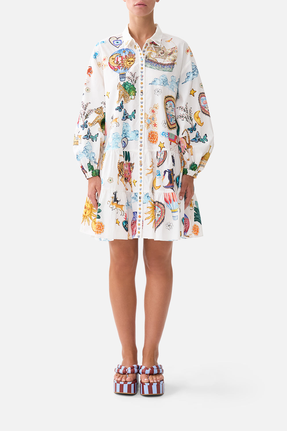 The CAMILLA CONTRAST BAND HOODIE WITH SIDE POCKETS DE NADA GRANADA in our DE NADA GRANADA print.