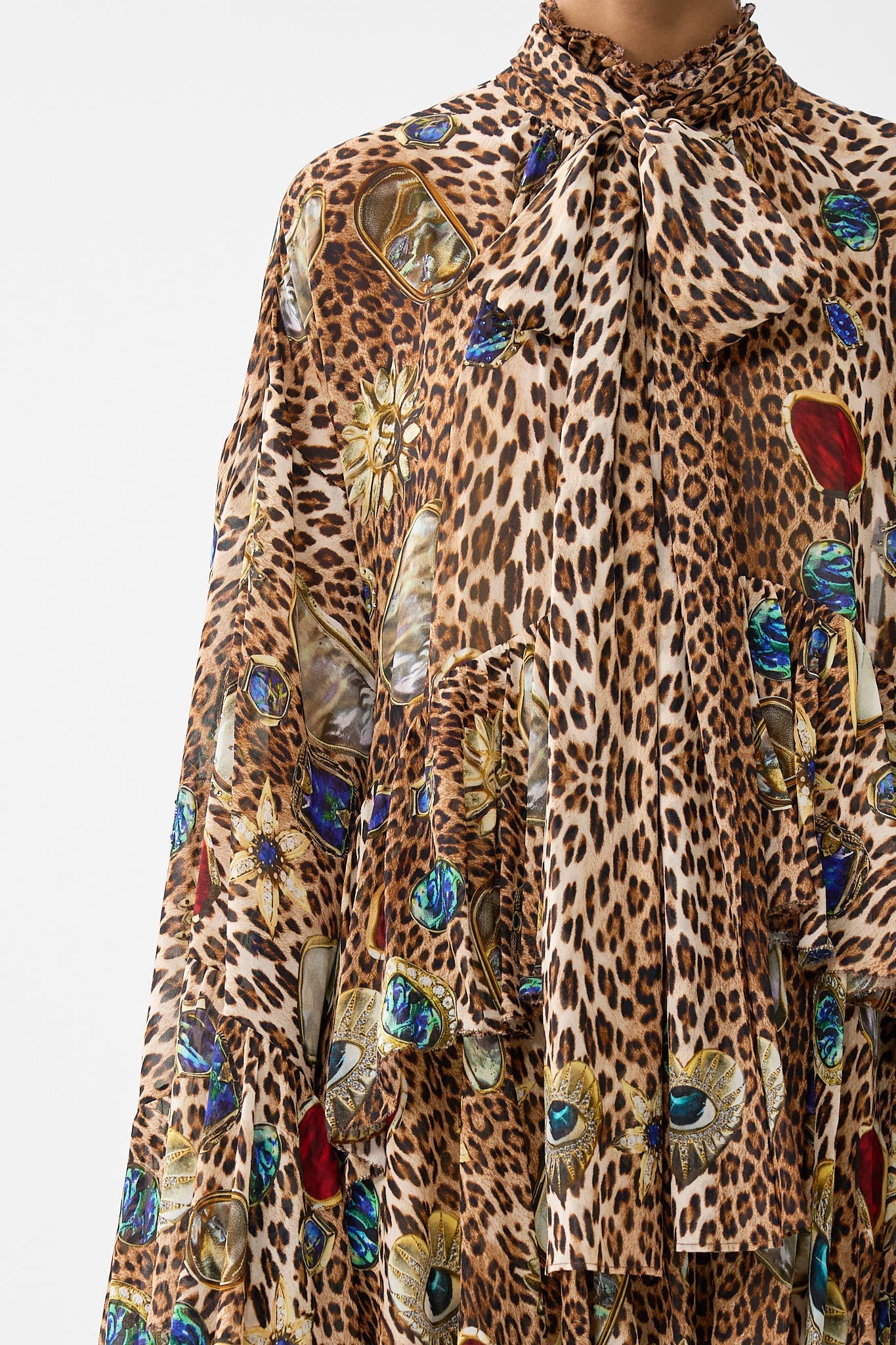 The CAMILLA BUTTON THROUGH SCARF BLOUSE THE ARCHITECTS OF ALCÁZAR in our  print.