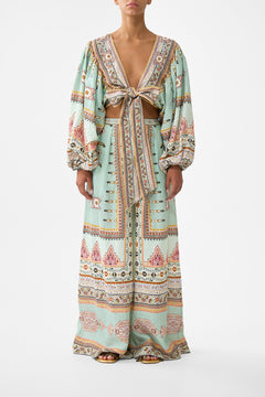 TUCK FRONT PANT LEGEND HAS IT