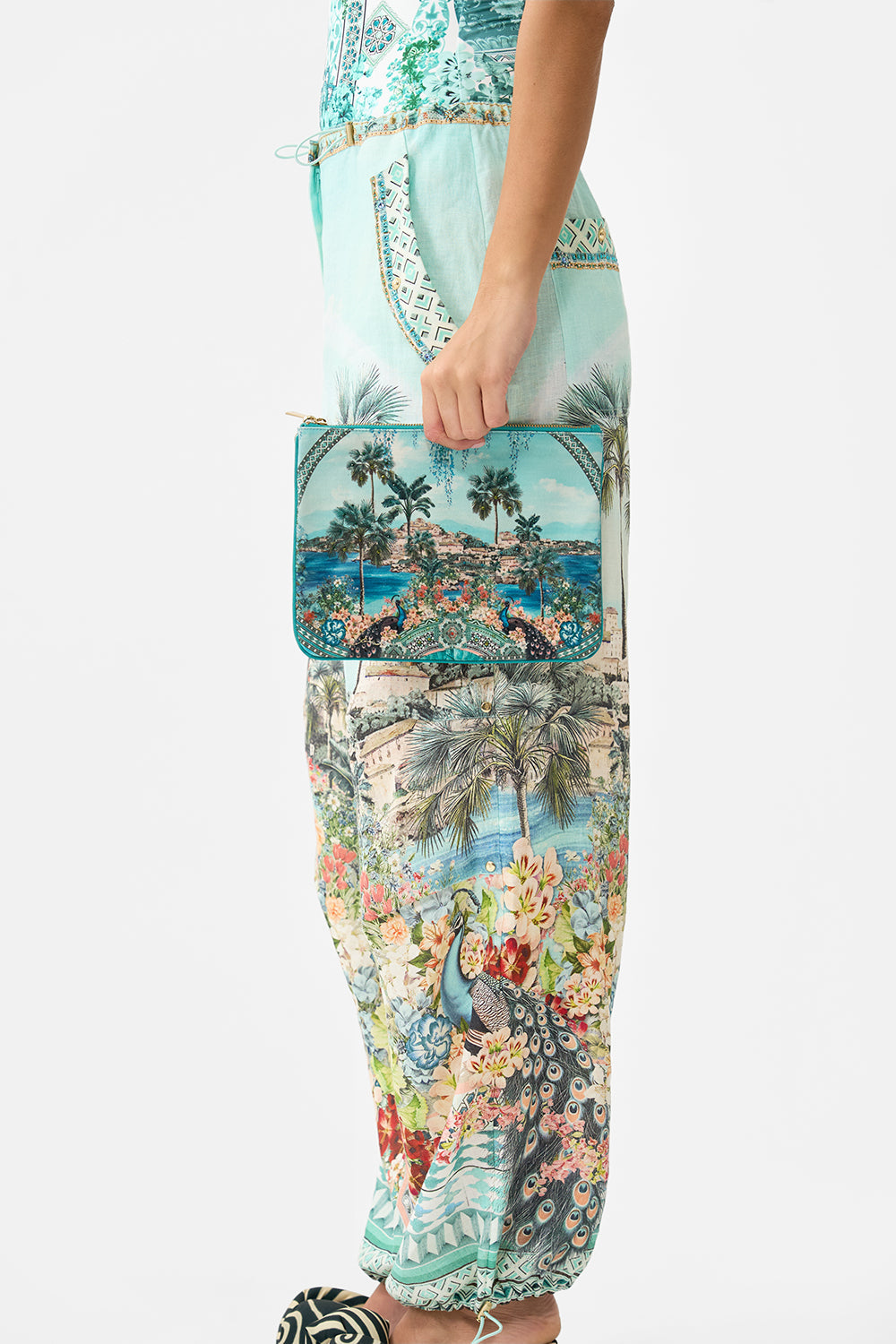 The CAMILLA BOXY CREW NECK JUMPER ARANJUEZ ANIMALIA in our  print.