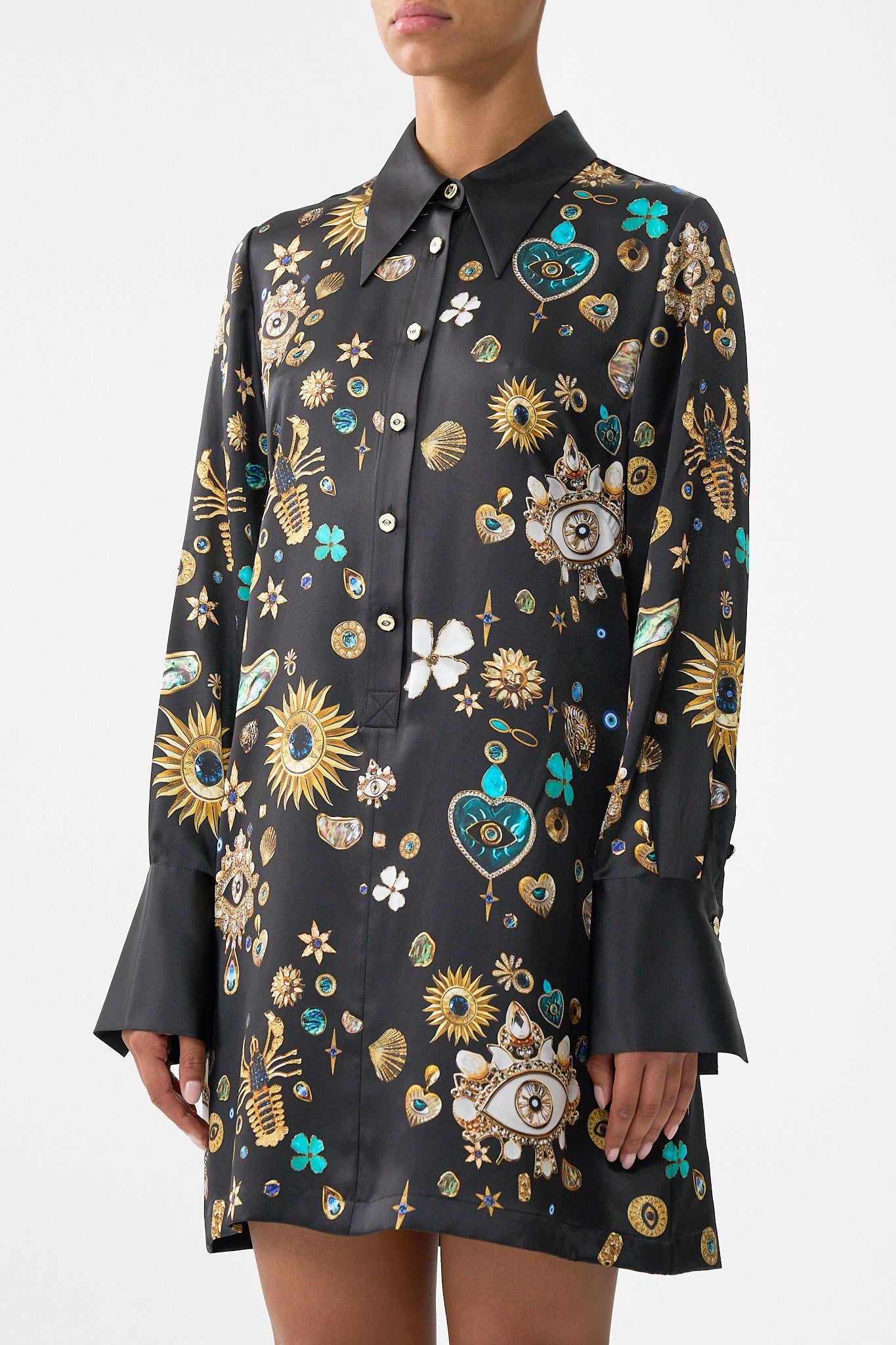 The CAMILLA KIDS WIDE STRAP MAXI SUN DRESS NAVÀS NOUVEAU in our  print.