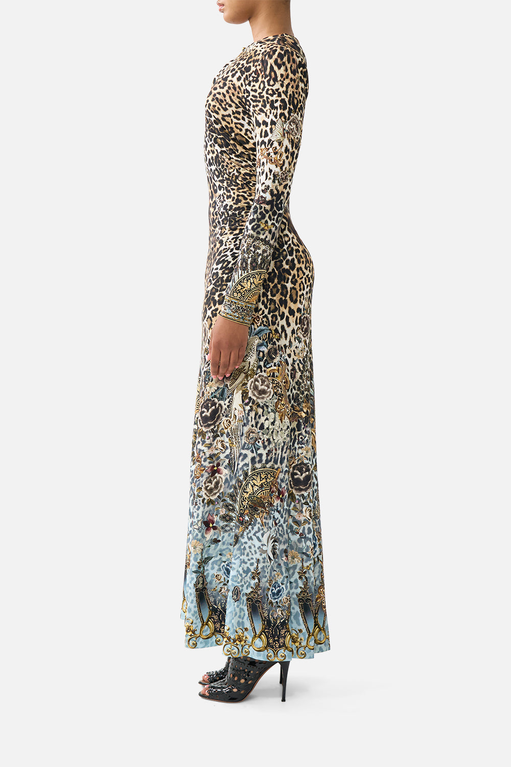 The CAMILLA STRAIGHT SCARF TOP PALACE ZOOLOGY in our  print.